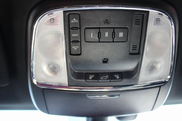 2019 Jeep Grand Cherokee Limited photo 12
