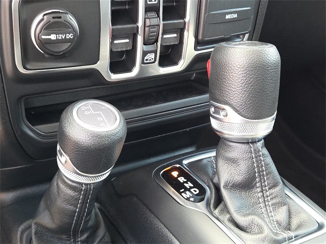 2025 Jeep Gladiator Sport photo 22