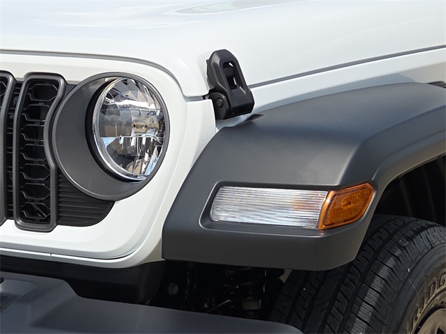 2025 Jeep Gladiator Sport photo 4