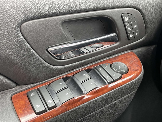 2013 Chevrolet Avalanche 1500 LTZ photo 18