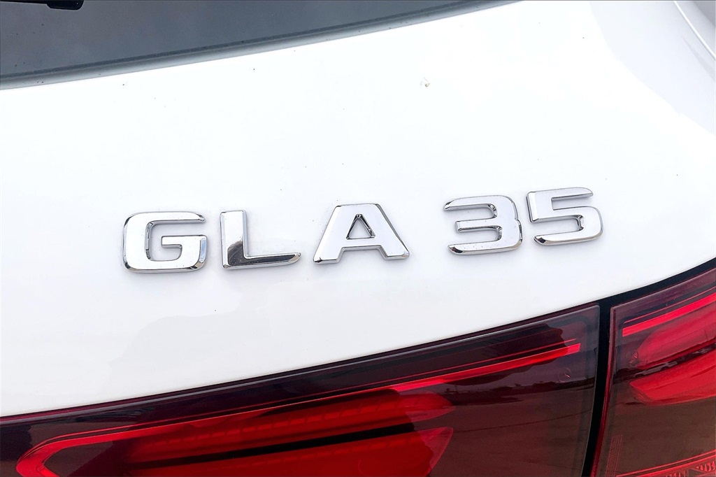 2025 Mercedes Benz GLA AMG 35 4MATIC photo 13