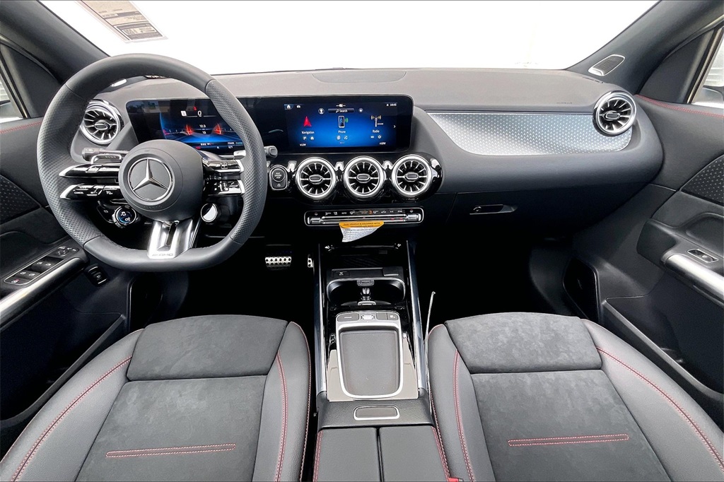 2025 Mercedes Benz GLA AMG 35 4MATIC photo 5