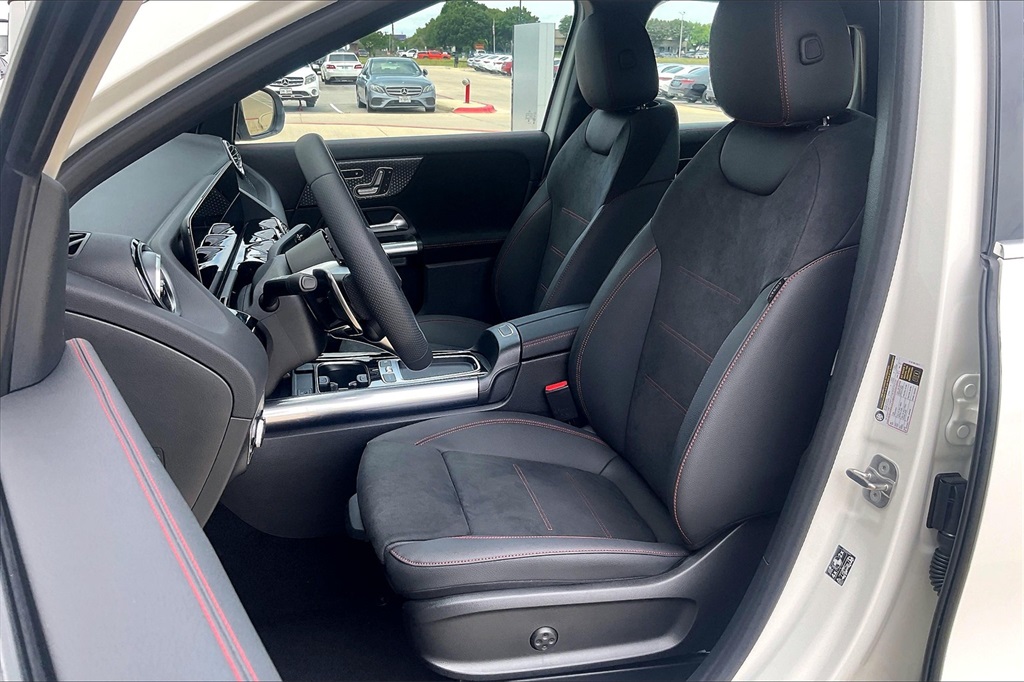 2025 Mercedes Benz GLA AMG 35 4MATIC photo 9