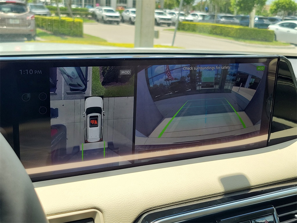 2025 White Pearl Nissan Armada Platinum Reserve 4X4 SUV