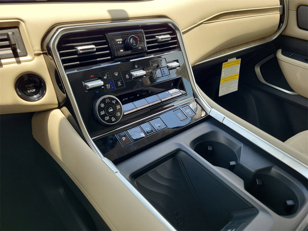 2025 White Pearl Nissan Armada Platinum Reserve 4X4 SUV