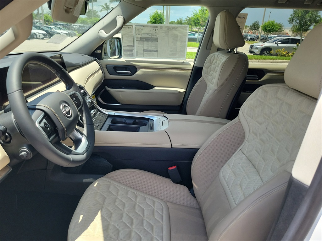2025 White Pearl Nissan Armada Platinum Reserve 4X4 SUV
