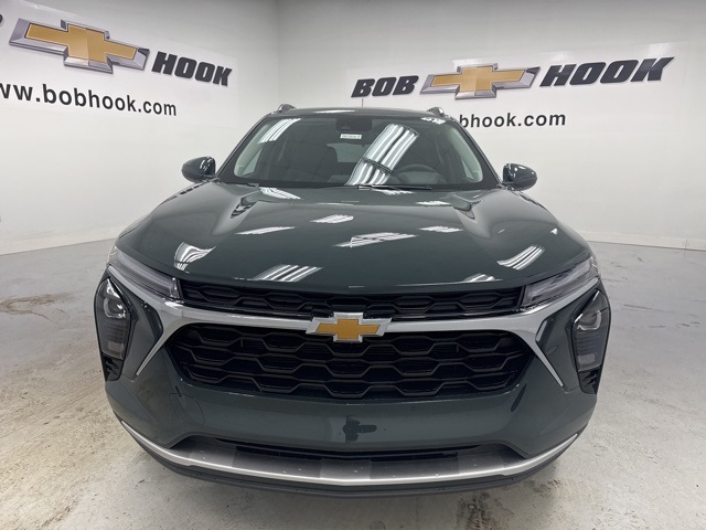 new 2026 Chevrolet Trax car, priced at $27,080