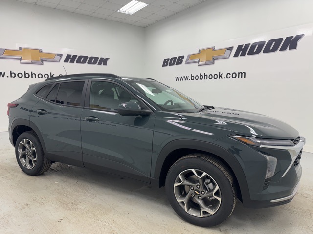 new 2026 Chevrolet Trax car, priced at $27,080