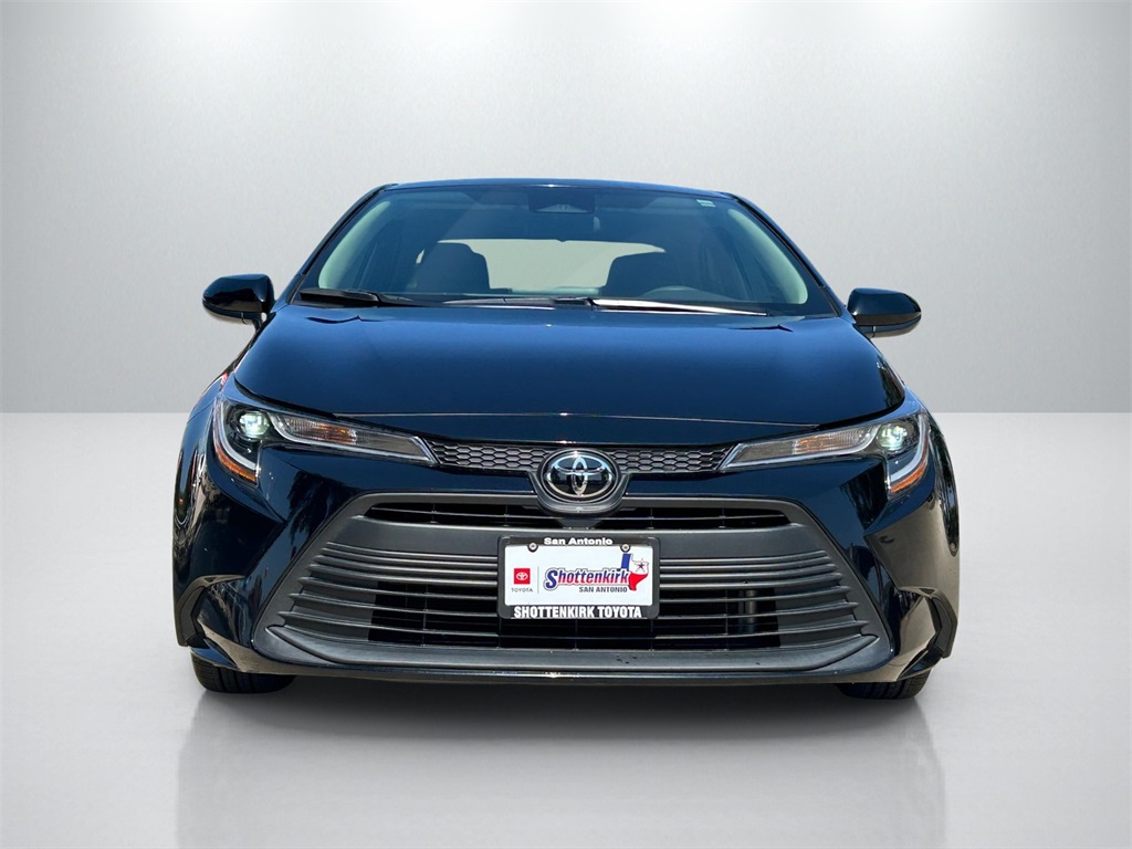 Used 2023 Toyota Corolla LE with VIN 5YFB4MDEXPP027605 for sale in Northfield, Minnesota