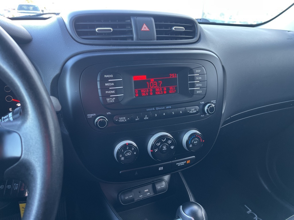 2015 Kia Soul Plus photo 3