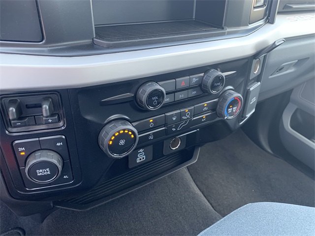 2025 Oxford White Ford Super Duty F-350 DRW XLT 4X4 Truck