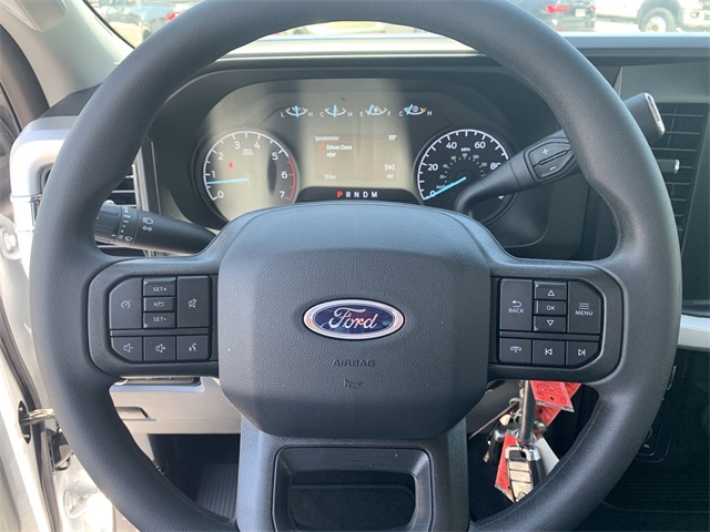 2025 Oxford White Ford Super Duty F-350 DRW XLT 4X4 Truck