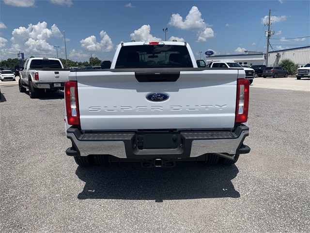 2025 Oxford White Ford Super Duty F-350 DRW XLT 4X4 Truck