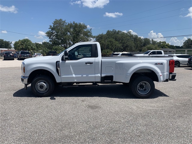 2025 Oxford White Ford Super Duty F-350 DRW XLT 4X4 Truck
