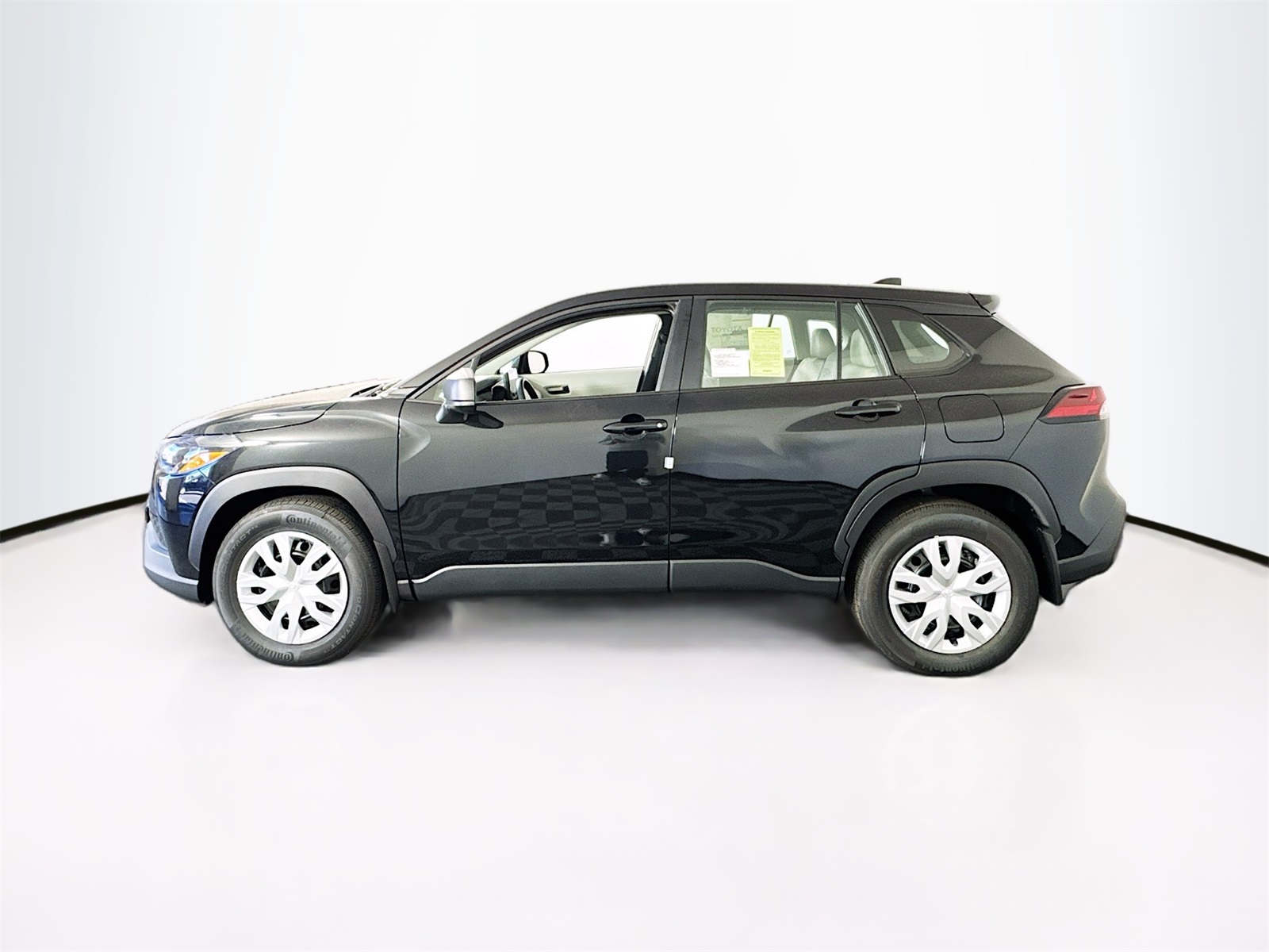 2026 Toyota Corolla Cross L photo 3