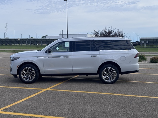 2025 Lincoln Navigator L Reserve