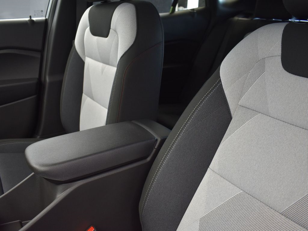 2025 Sterling Chevrolet Trax 1RS FWD SUV