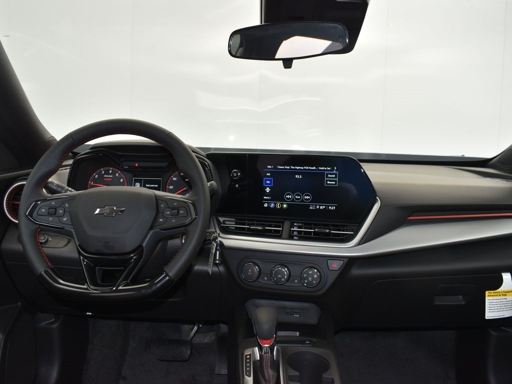 2025 Sterling Chevrolet Trax 1RS FWD SUV