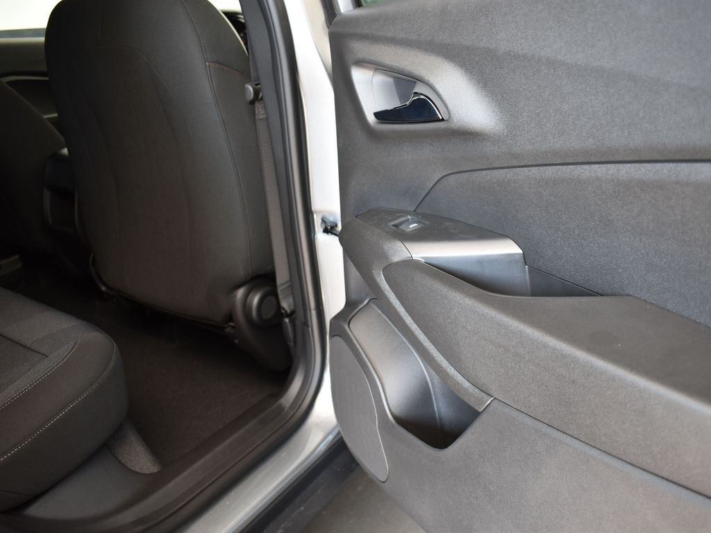 2025 Sterling Chevrolet Trax 1RS FWD SUV