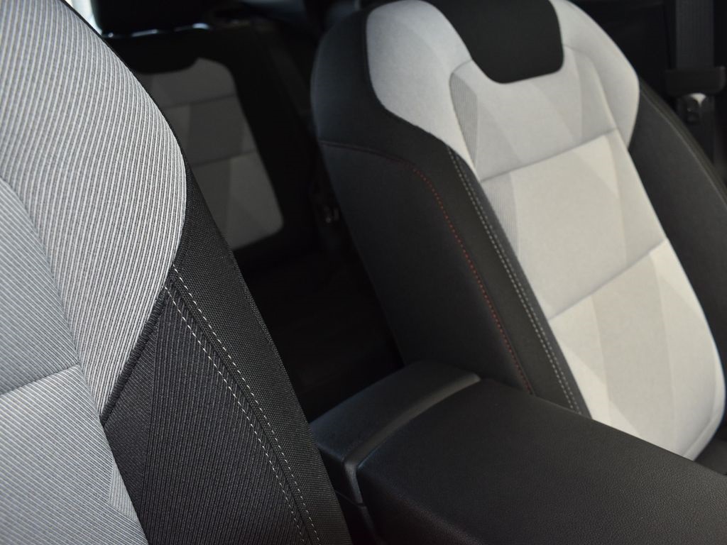 2025 Sterling Chevrolet Trax 1RS FWD SUV