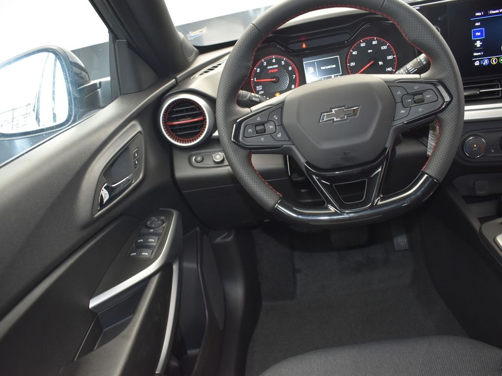 2025 Sterling Chevrolet Trax 1RS FWD SUV