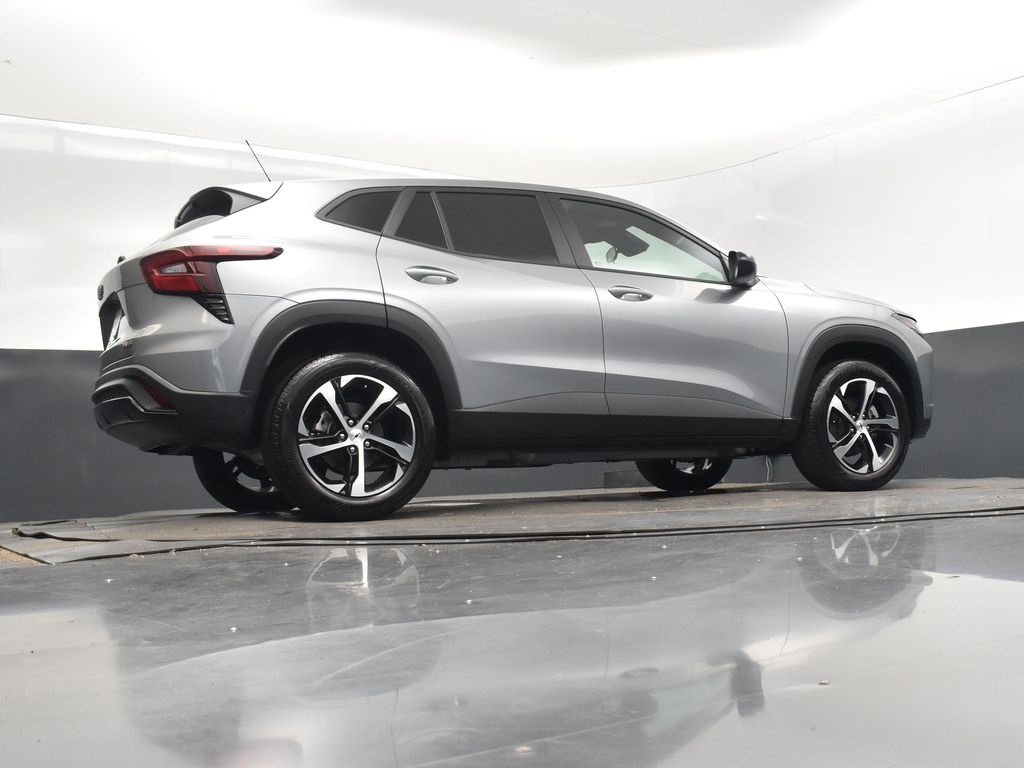 2025 Sterling Chevrolet Trax 1RS FWD SUV