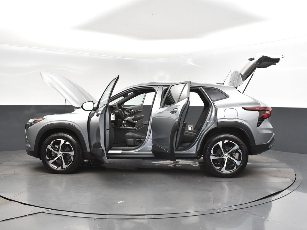 2025 Sterling Chevrolet Trax 1RS FWD SUV