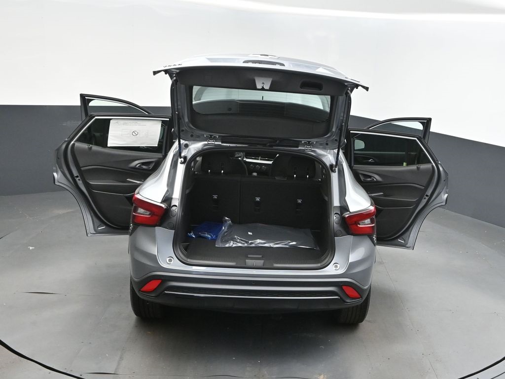 2025 Sterling Chevrolet Trax 1RS FWD SUV