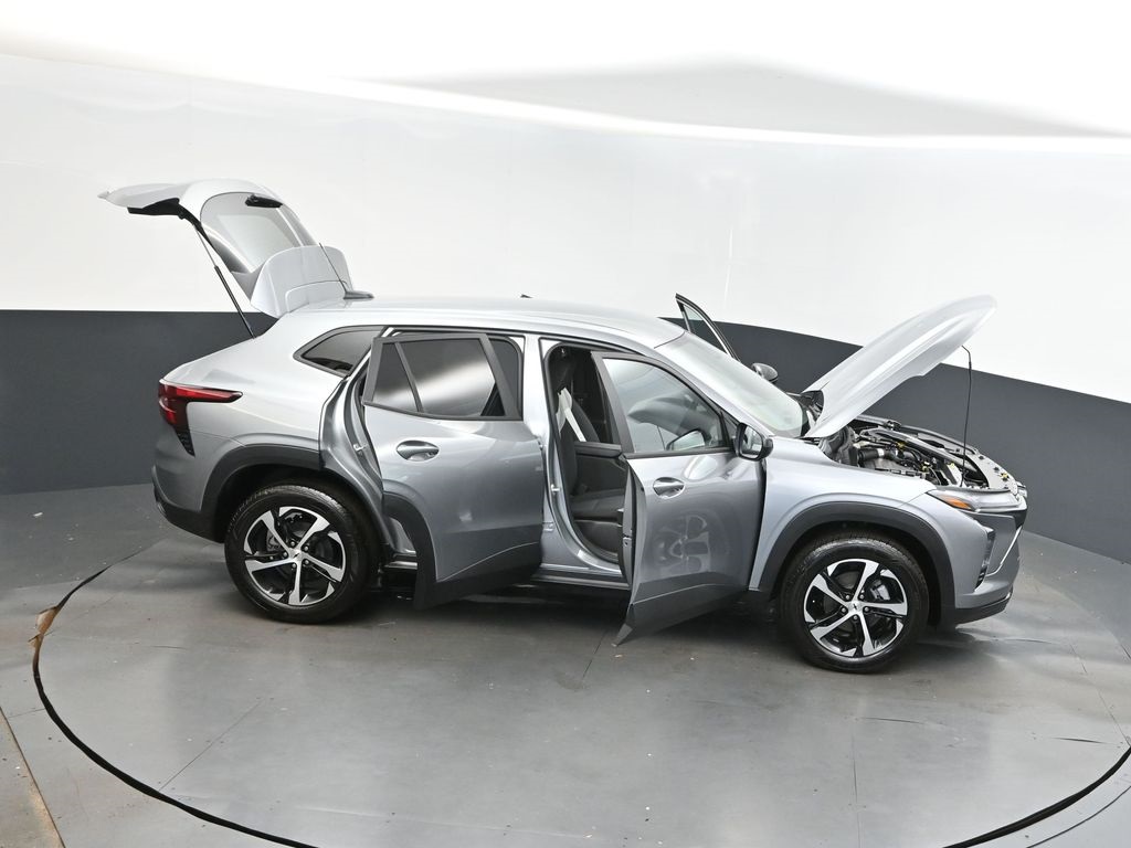 2025 Sterling Chevrolet Trax 1RS FWD SUV
