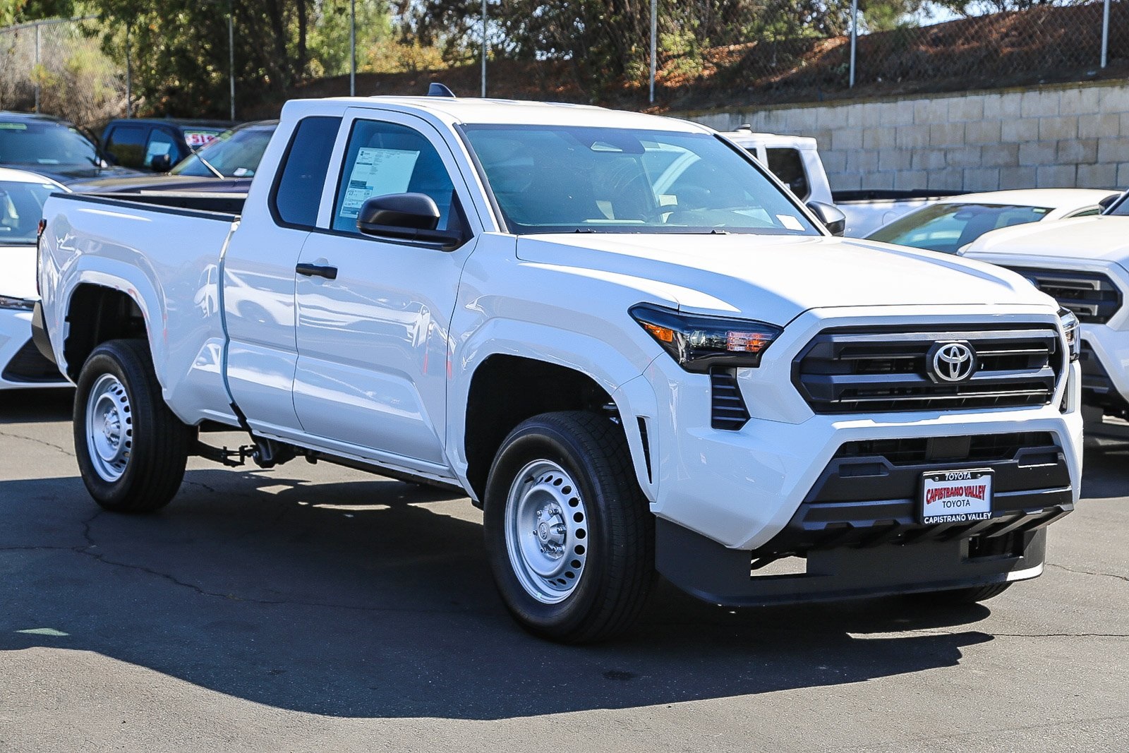 2025 Toyota Tacoma SR XtraCab photo 3