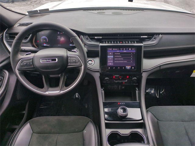 used 2025 Jeep Grand Cherokee L car, priced at $39,511