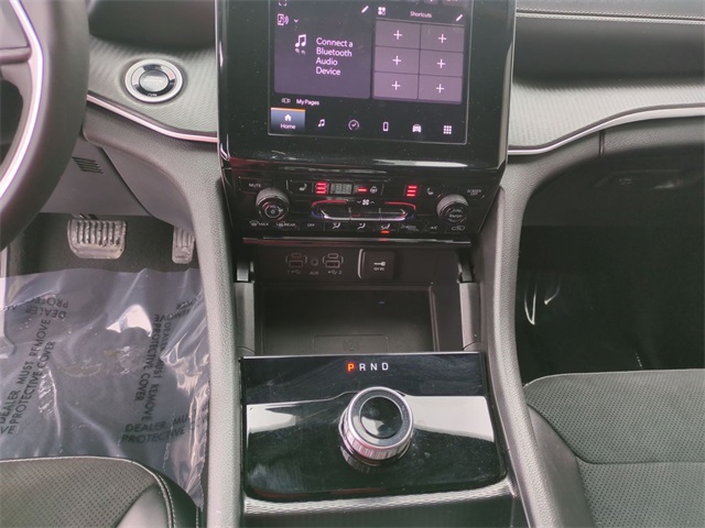 used 2025 Jeep Grand Cherokee L car, priced at $39,511