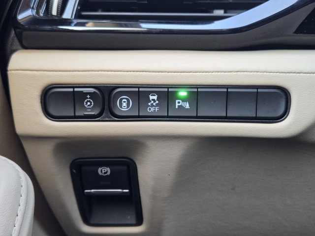 used 2023 Acura MDX car, priced at $39,300