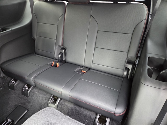 2026 Chevrolet Traverse RS photo 4