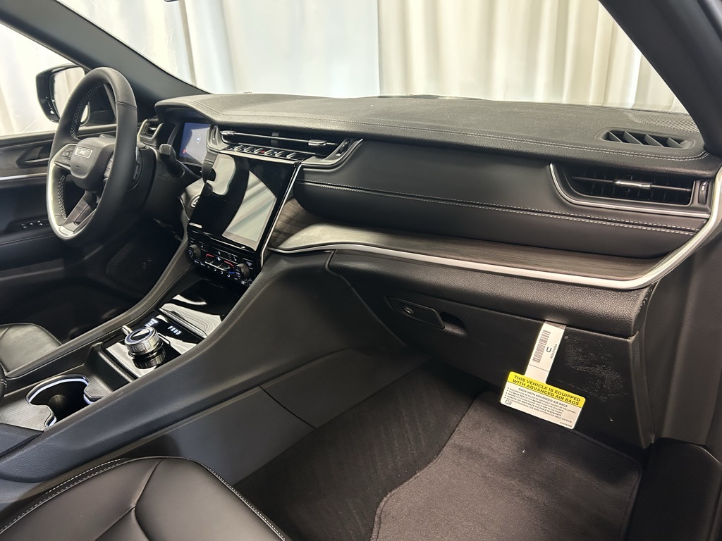 new 2025 Jeep Grand Cherokee L car, priced at $53,335