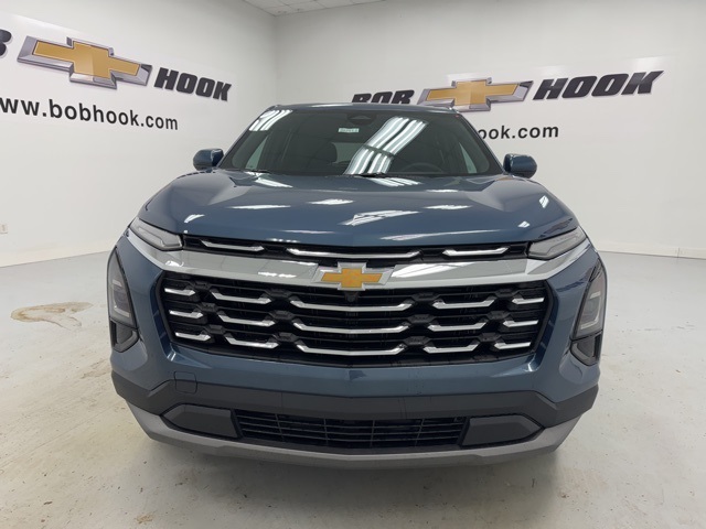 new 2026 Chevrolet Equinox car, priced at $31,045