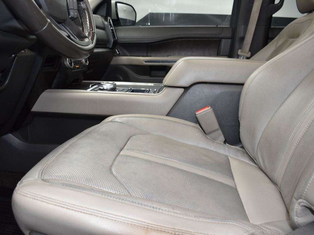 2019 White Platinum Ford Expedition Max Limited RWD SUV