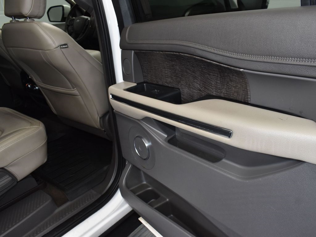 2019 White Platinum Ford Expedition Max Limited RWD SUV