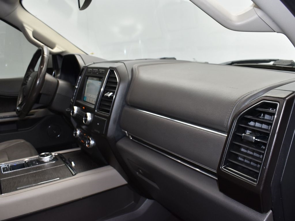 2019 White Platinum Ford Expedition Max Limited RWD SUV