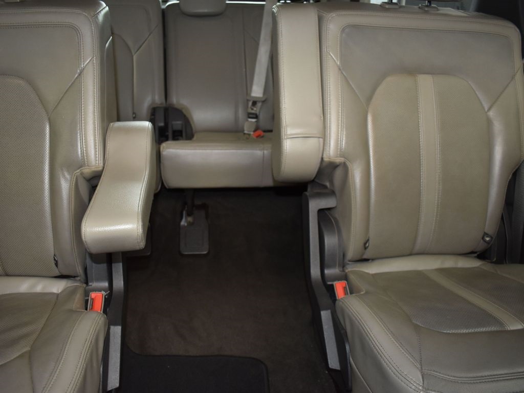 2019 White Platinum Ford Expedition Max Limited RWD SUV