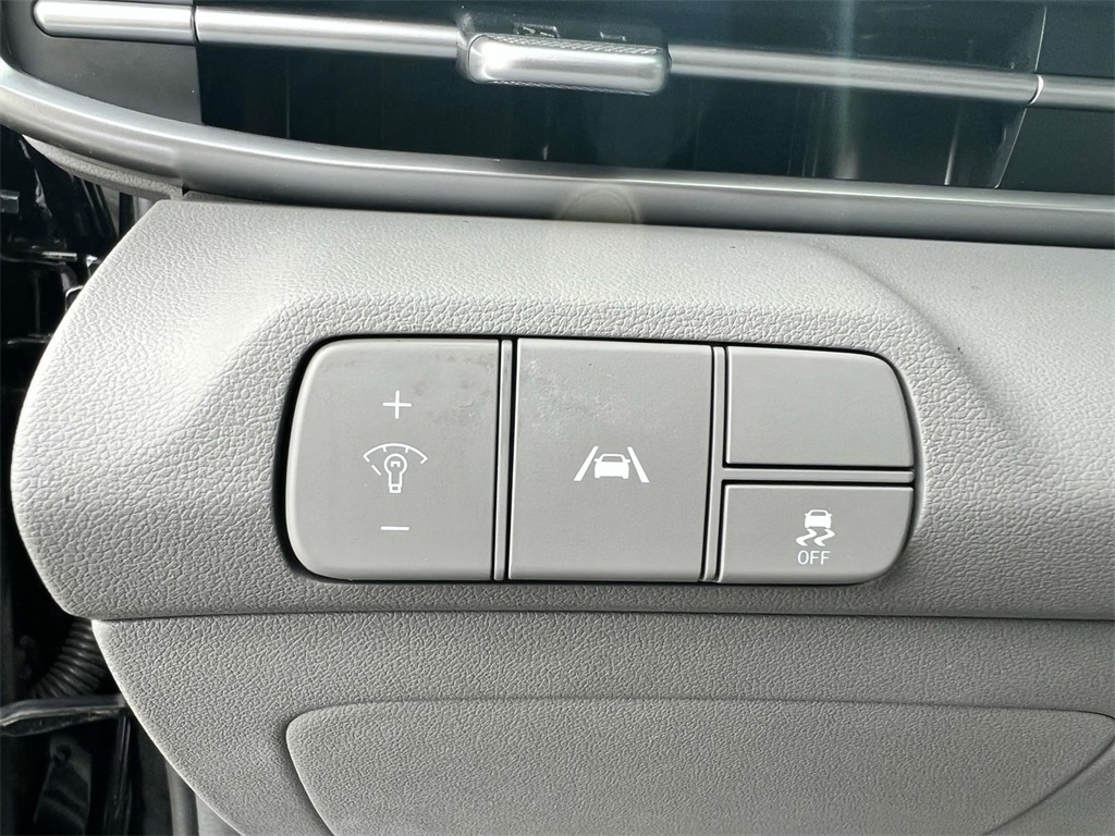2022 Hyundai Elantra SEL photo 15