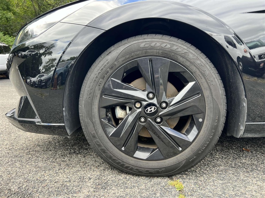 2022 Hyundai Elantra SEL photo 7