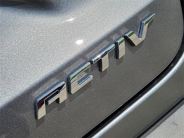 2025 Sterling Gray Metallic Chevrolet Trax ACTIV FWD SUV