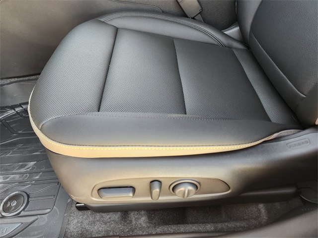 2025 Sterling Gray Metallic Chevrolet Trax ACTIV FWD SUV