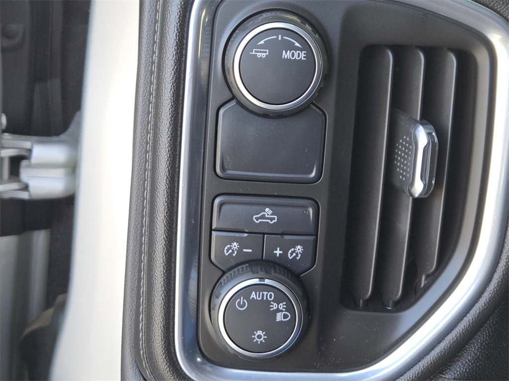 2020 Chevrolet Silverado 1500 LT photo 24