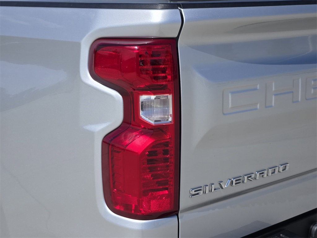 2020 Chevrolet Silverado 1500 LT photo 5
