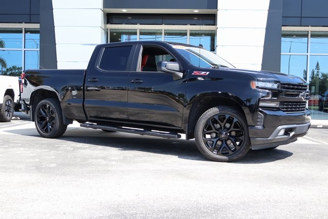 2021 Chevrolet Silverado 1500 RST photo 2