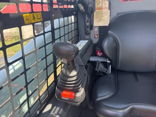 2022 White Bobcat S64 R-SERIES