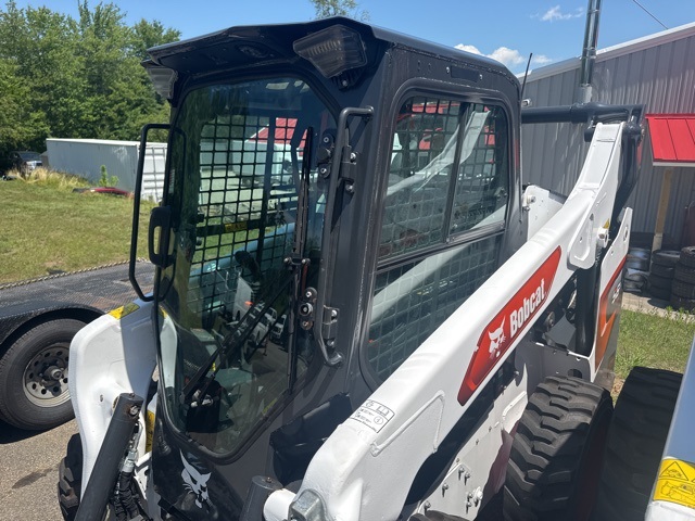 2022 White Bobcat S64 R-SERIES