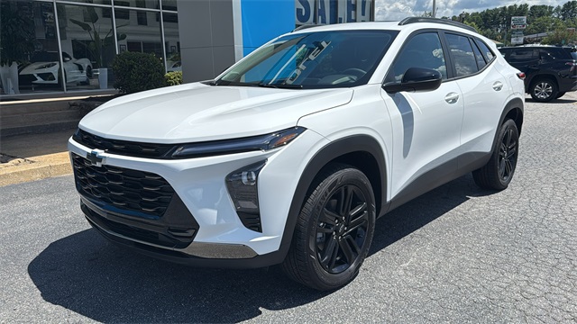 new 2025 Chevrolet Trax car, priced at $27,585